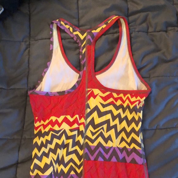 Nike Racerback Tank tip - Picture 4 of 5